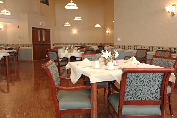 Maplewood of Marshall: Dining