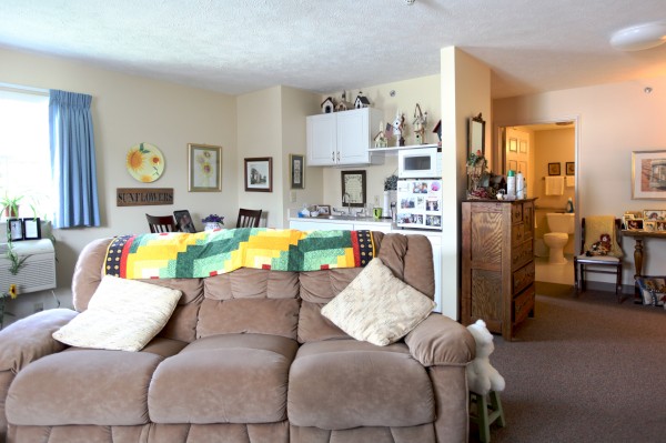 Maplewood of Marshall: Private Guest Room