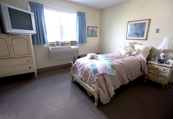 Maplewood of Marshall: Private Guest Room